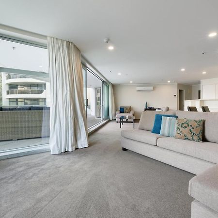 Oceanside Apartment With Garden Views Mount Maunganui Eksteriør bilde