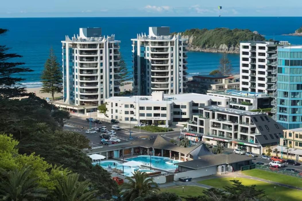 Oceanside Apartment With Garden Views Mount Maunganui Eksteriør bilde