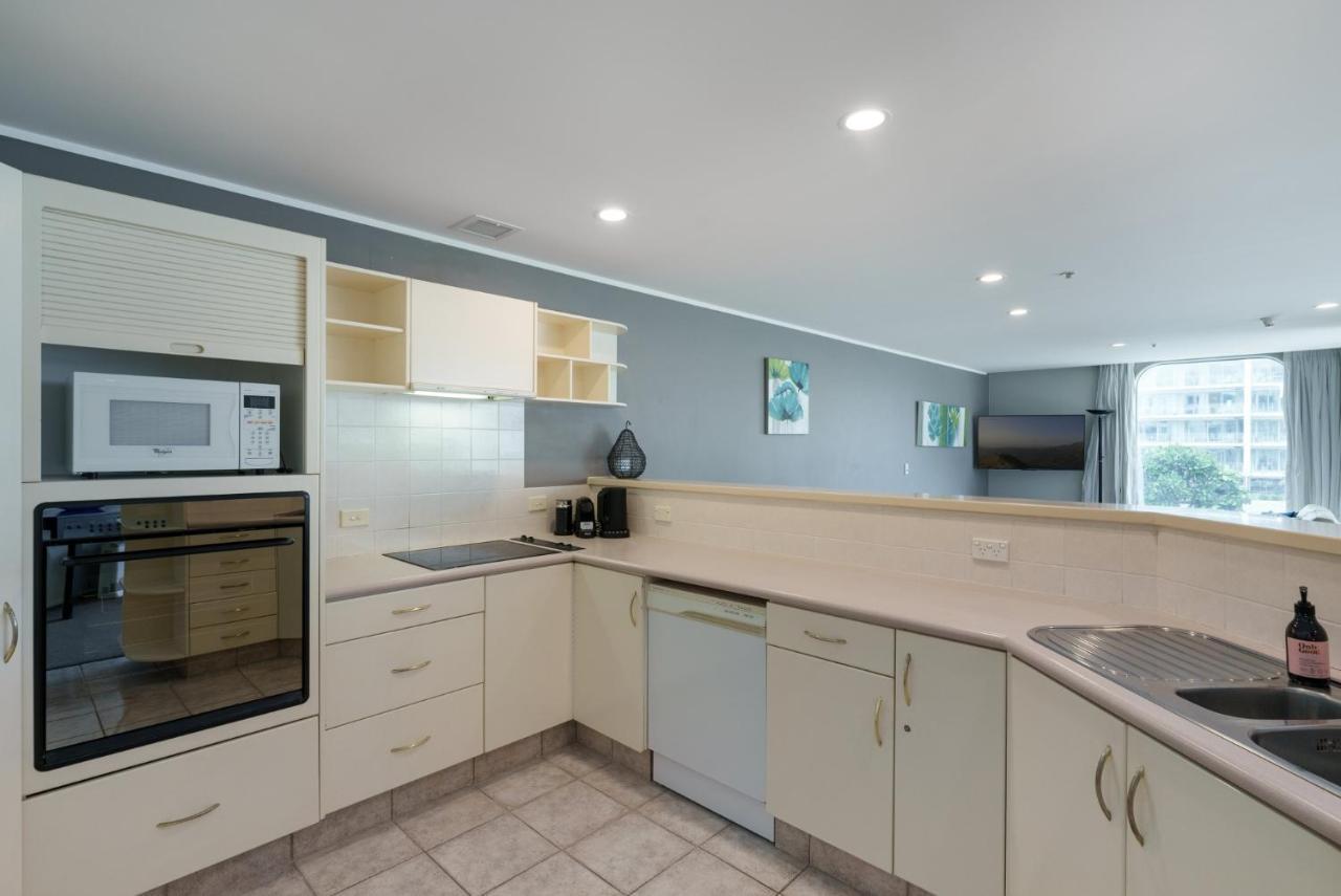 Oceanside Apartment With Garden Views Mount Maunganui Eksteriør bilde