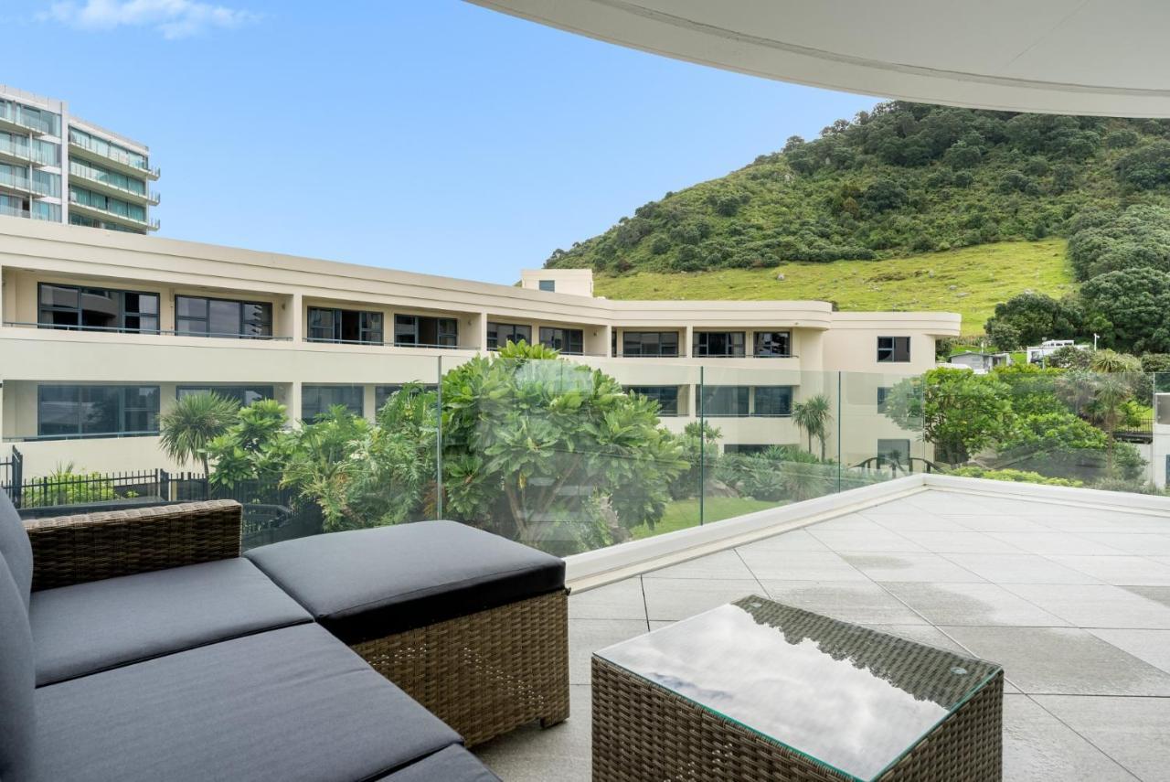 Oceanside Apartment With Garden Views Mount Maunganui Eksteriør bilde
