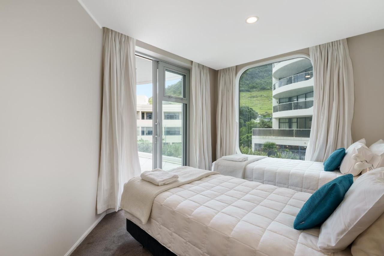Oceanside Apartment With Garden Views Mount Maunganui Eksteriør bilde