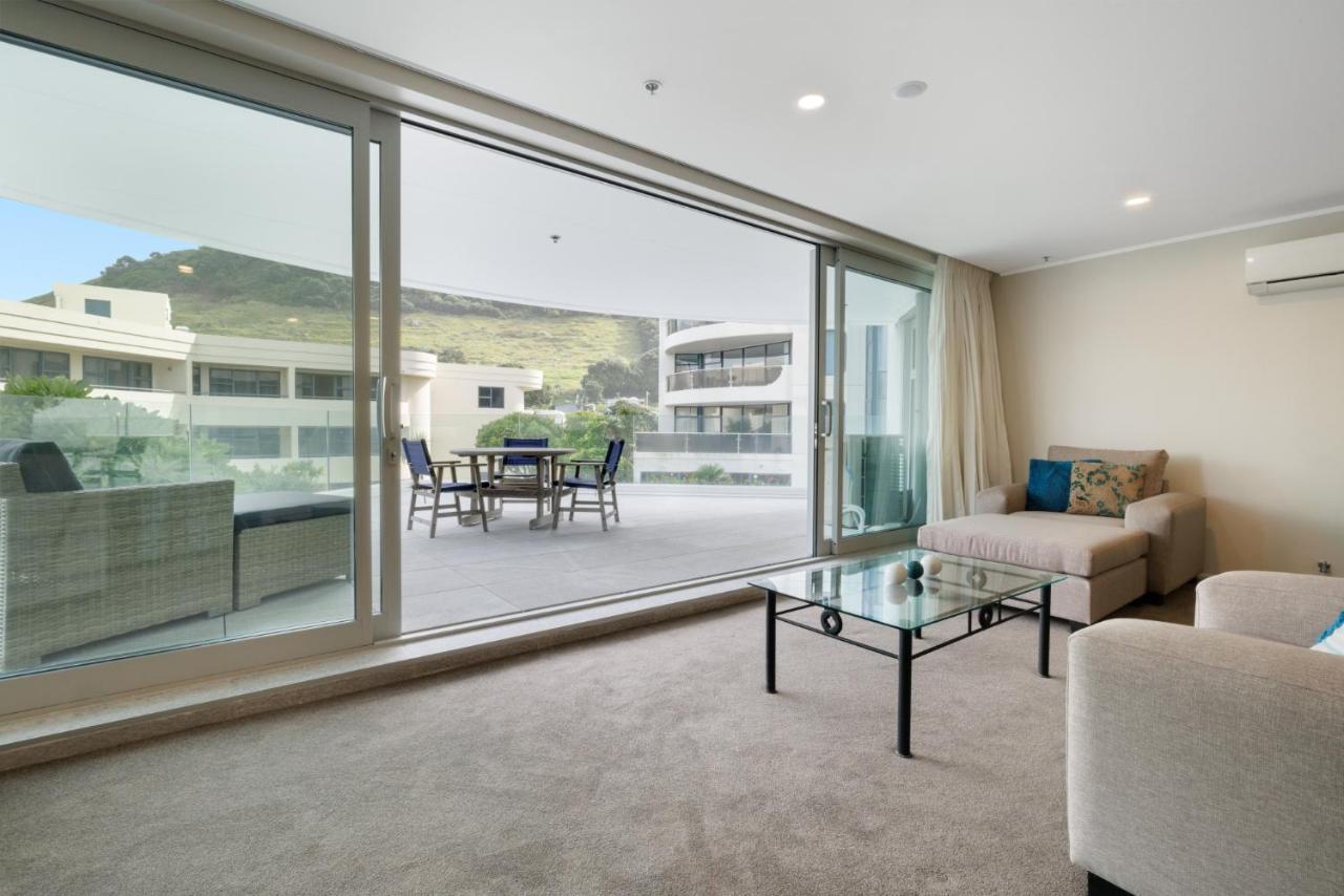 Oceanside Apartment With Garden Views Mount Maunganui Eksteriør bilde