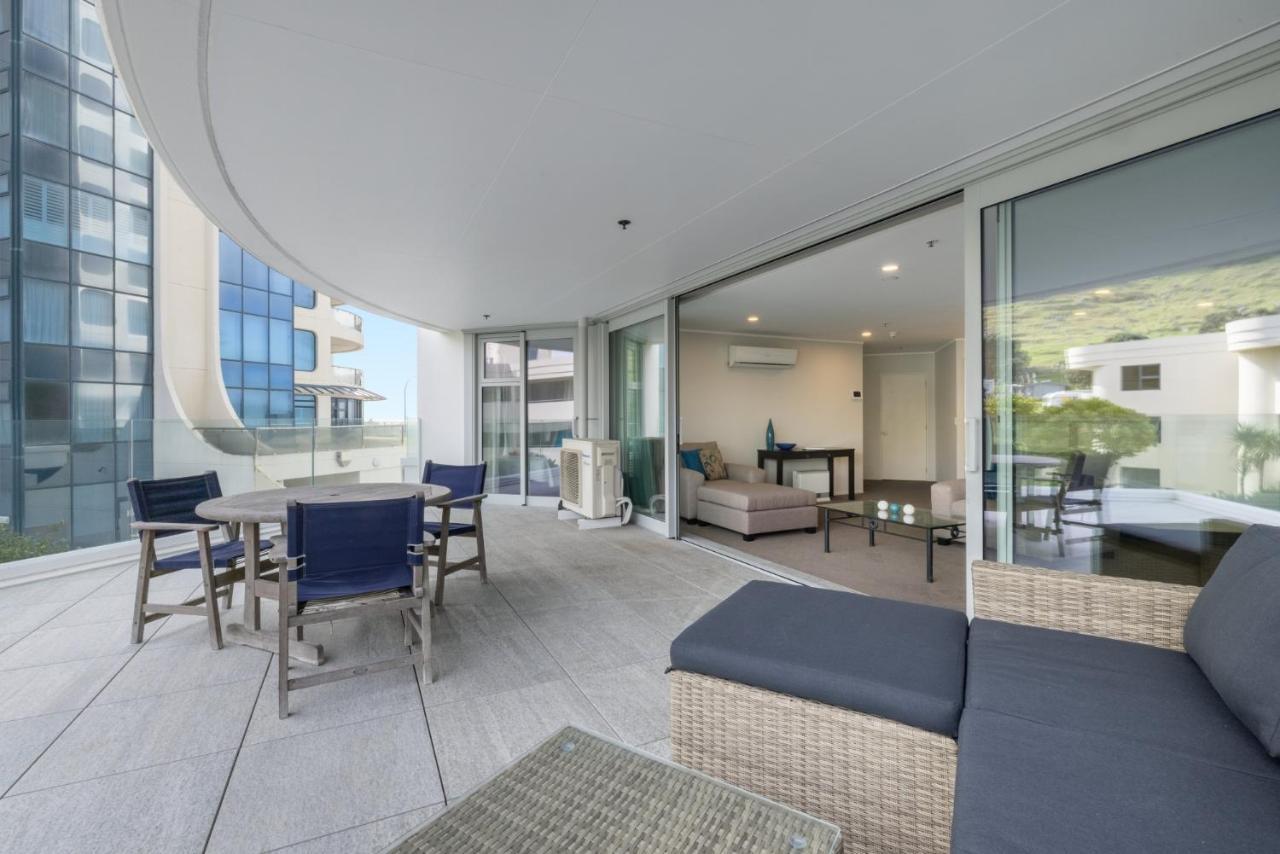 Oceanside Apartment With Garden Views Mount Maunganui Eksteriør bilde